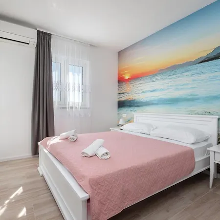 Second Ivana Apartament *