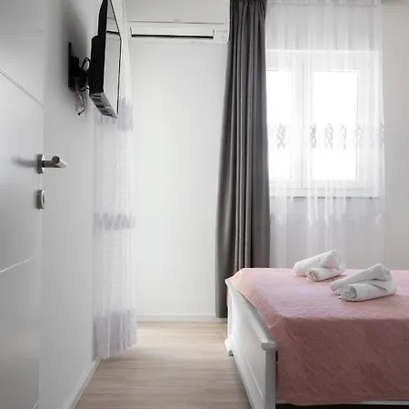 Second Ivana Apartment Makarska