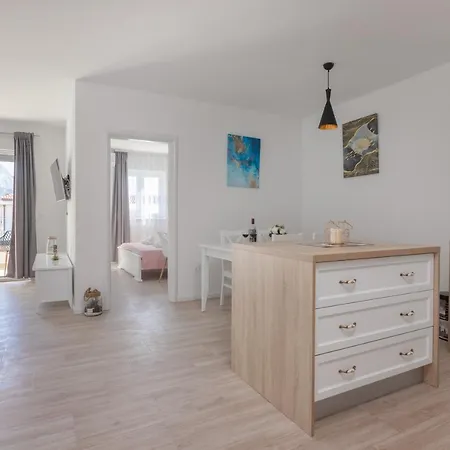 Apartament Second Ivana *